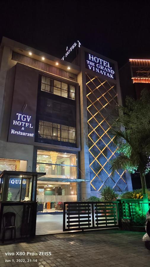 Tgv Hotel Ahmedabad Exteriör bild